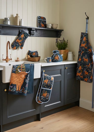 Ulster Weavers Connie the Cow Navy Gauntlet Oven Glove