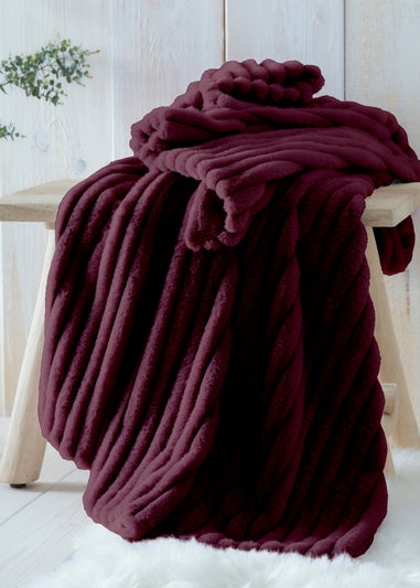Appletree Morritz Soft Faux Fur Burgundy Bedspread