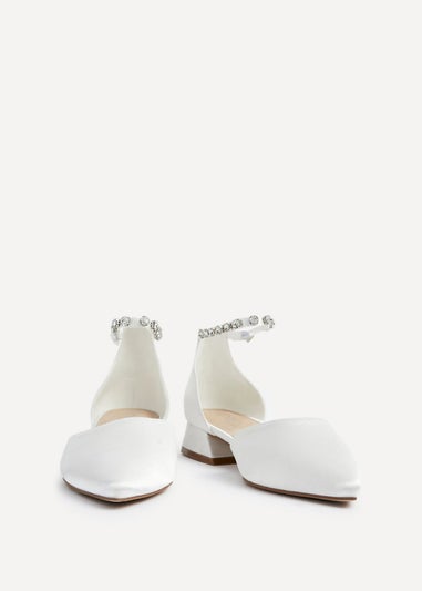 Linzi Everlasting Wide Fit Ivory Satin Low Block Court Heel