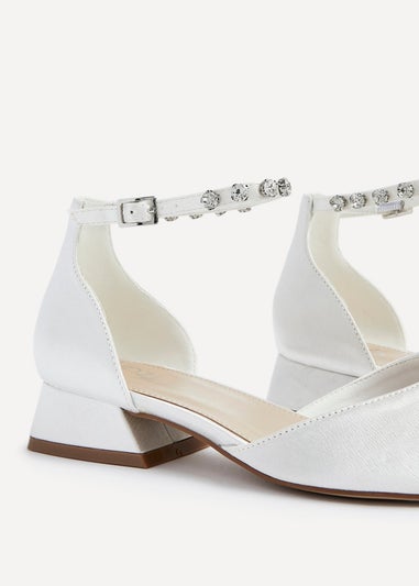Linzi Everlasting Wide Fit Ivory Satin Low Block Court Heel