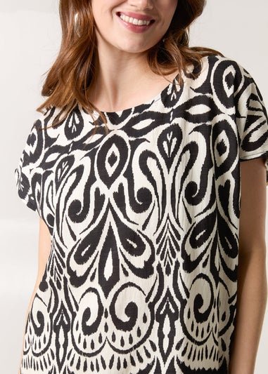 Blue Vanilla Black Round Neck Top With Abstract Print