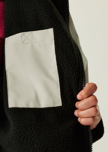 Regatta White Kids' Changing Robe (Age 3-13 years)