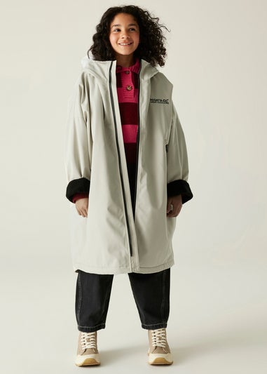 Regatta White Kids' Changing Robe (Age 3-13 years)