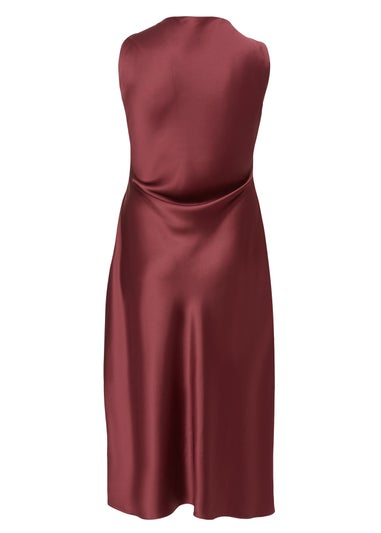 Quiz Red Curve Satin Midaxi Dress