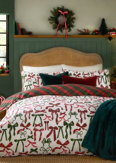 Furn Nathalie Festive Bows Printed Berry Duvet Set