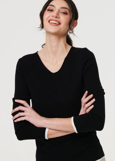Izabel London Black Contrast Trim V-Neck Knit Top