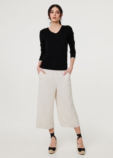 Izabel London Black Contrast Trim V-Neck Knit Top