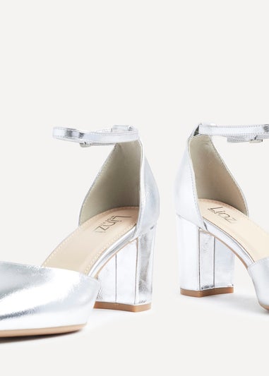 Linzi Davina Wide Fit Silver Faux Leather Court Heel