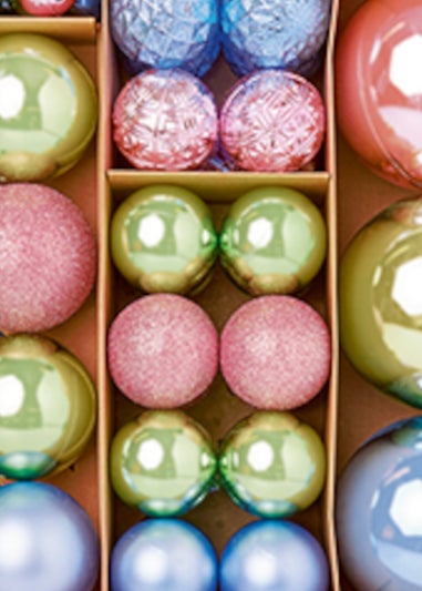 Premier Decorations 79 Piece Sugarplum Mixed Size Baubles