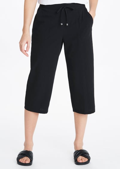 Black Cropped Trousers