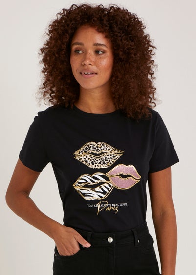 Papaya Petite Black Lips Slogan T-Shirt Reviews - Matalan
