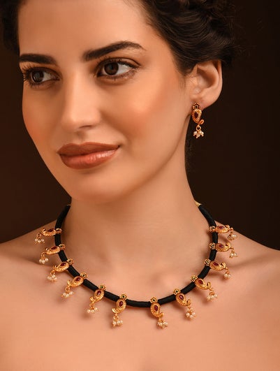 Women Red Gold Tone Temple Necklace Set