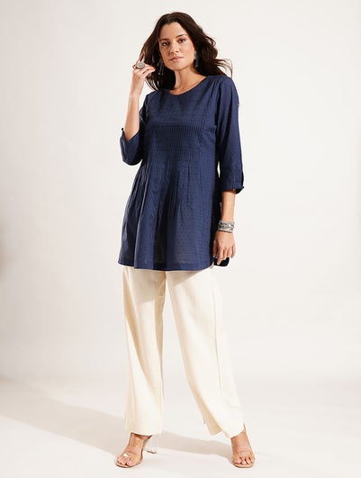 Women Blue Cotton Solid Round Neck Regular Fit Tunic - M