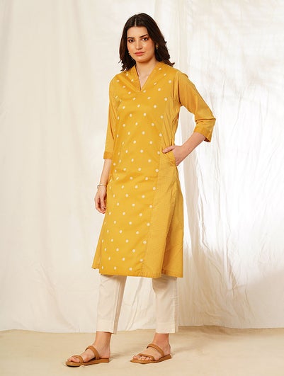 Women Mustard Yellow Cotton Block Print V Neck Straight Fit Kurta - XS