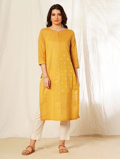 Women Mustard Yellow Cotton Block Print Round Neck Straight Fit Kurta - XS