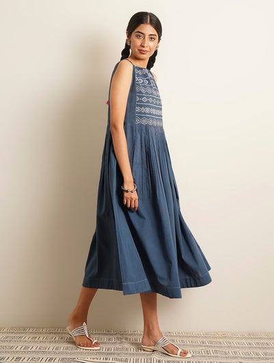 Women Blue Cotton Embroidered Round Neck Dress - S