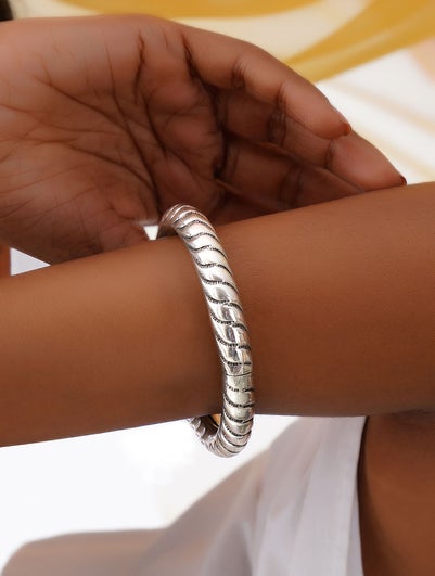 Women Tribal Silver Openable Bangle - 2/6