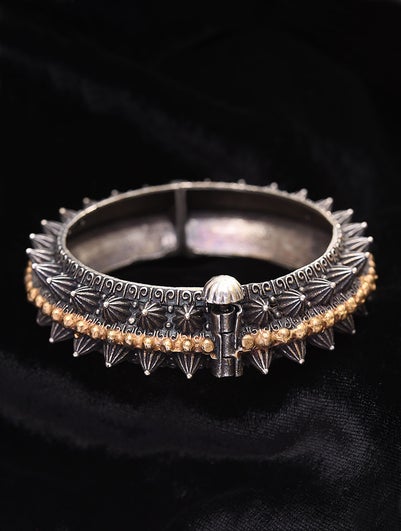 Women Dual Tone Tribal Openable Bangle