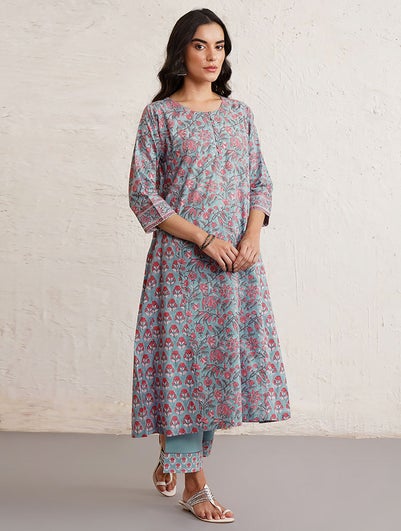 Women Blue Cotton Block Print Round Neck Regular Fit Kurta - XS