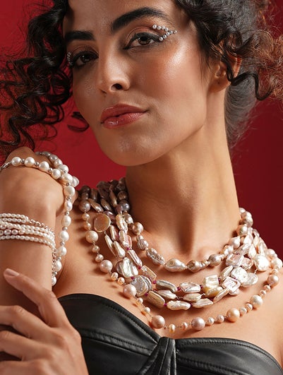 Women Baroque Pearls Necklace