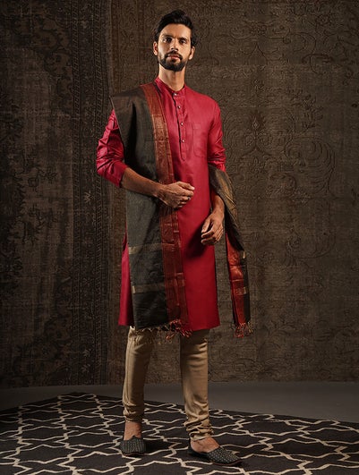 Men Maroon Red Silk Blend Mandarin Collar Regular Fit Kurta - 38