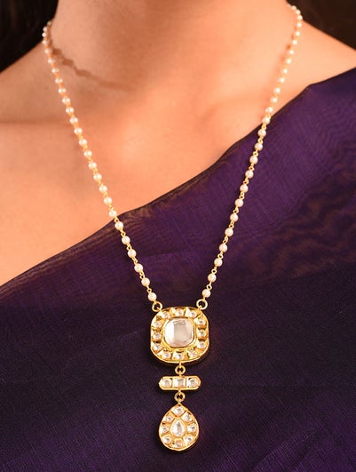 Women Gold Tone Foiled Kundan Necklace