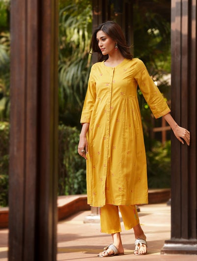 Women Mustard Yellow Cotton Round Neck Loose Fit Kurta - XS