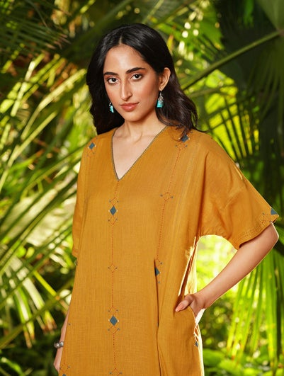 Women Mustard Yellow Cotton Applique V Neck Regular Fit Kurta