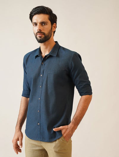 Men Navy Blue Cotton Solid Regular Collar Regular Fit Shirt - 40