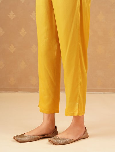 Women Mustard Yellow Modal Solid Ankle Length Regular Fit Pant - XS