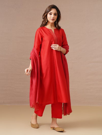 Women Red Cotton Silk U Neck Regular Fit Kurta - XS