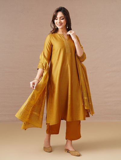 Women Mustard Yellow Cotton Silk U Neck Regular Fit Kurta - XS