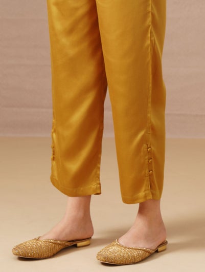 Women Mustard Yellow Modal Solid Ankle Length Slim Fit Pant