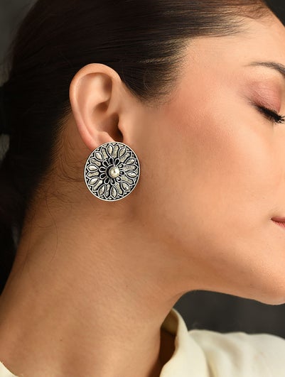 Women Silver Push Back Brass Studs