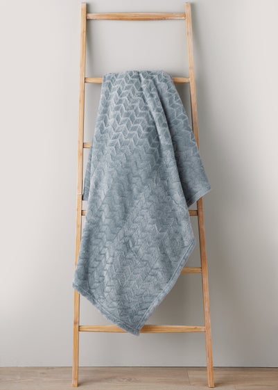 Grey Embossed Fleece Throw (200cm x 250cm)