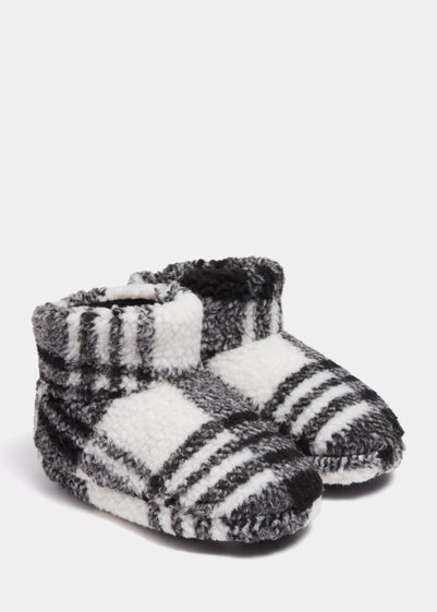 Boys Black Check Borg Boot Slippers (Younger 10-Older 6)