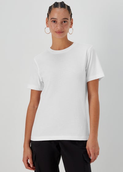 White Modern Plain T-Shirt