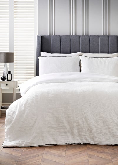 White Mono Crinkle Duvet Set