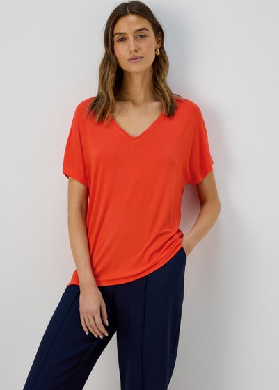 Et Vous Red V Neck T-Shirt