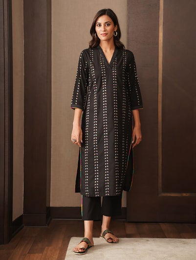 Women Black Cotton Embroidered V Neck Straight Fit Kurta