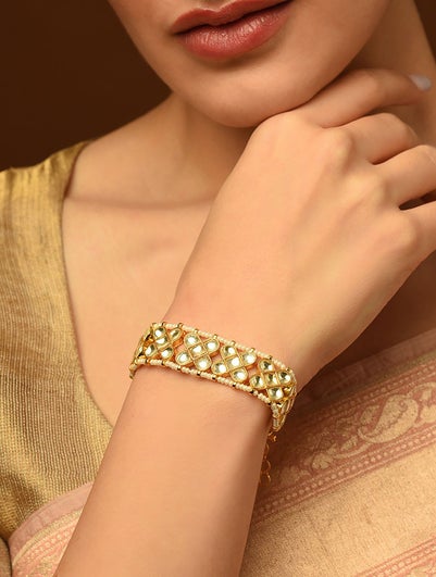 Women Gold Tone Pachi Kundan Bracelet