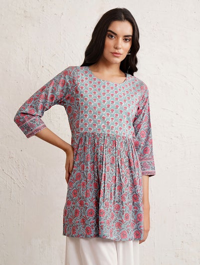 Women Blue Cotton Printed Round Neck Regular Fit Tunic