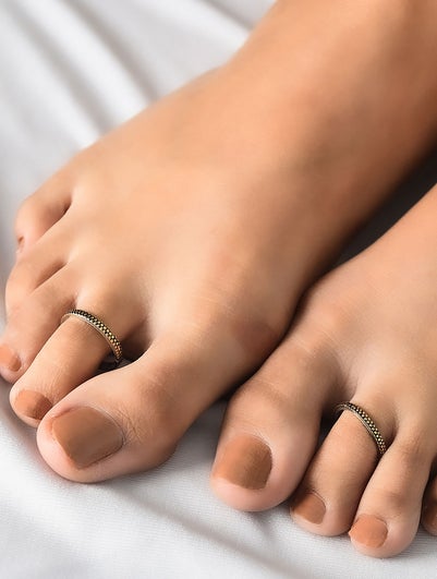 Women Dual Tone Silver Toe Ring (Pair)