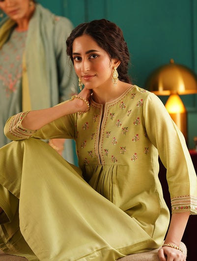 Women Lime Green Cotton Silk Round Neck Flared Kurta And Pant - XS