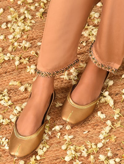 Women Dull Gold Handcrafted Leather Juttis - EU-36