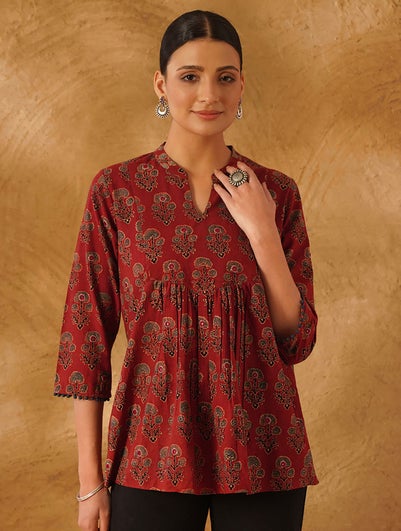 Women Red Cotton Printed Mandarin Collar Loose Fit Tunic