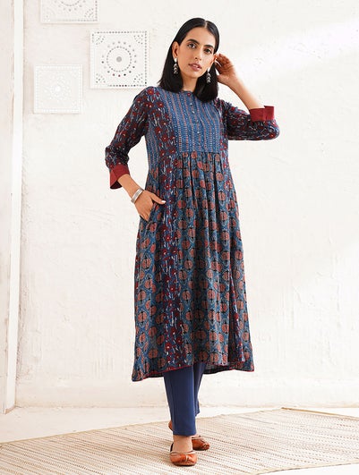 Women Indigo Blue Cotton Ajrakh Round Neck Loose Fit Kurta - XS