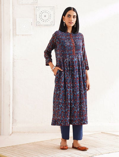 Women Indigo Blue Cotton Ajrakh Round Neck Loose Fit Kurta - XS