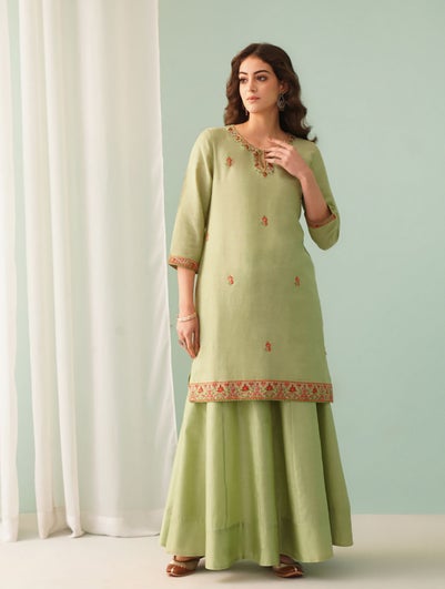 Women Green Linen Round Neck Straight Kurta With Sharara - XS