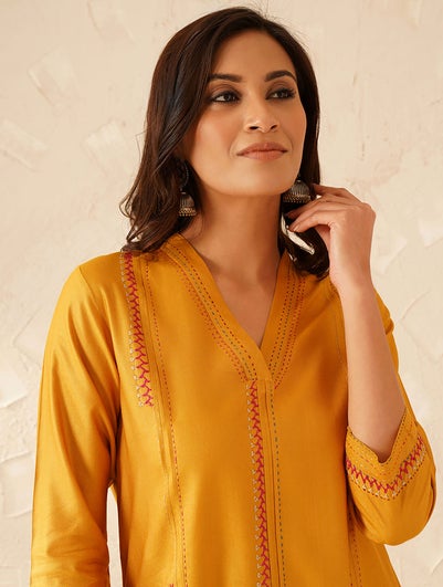 Women Mustard Yellow Viscose Hand Embroidery V Neck Regular Fit Kurta - S